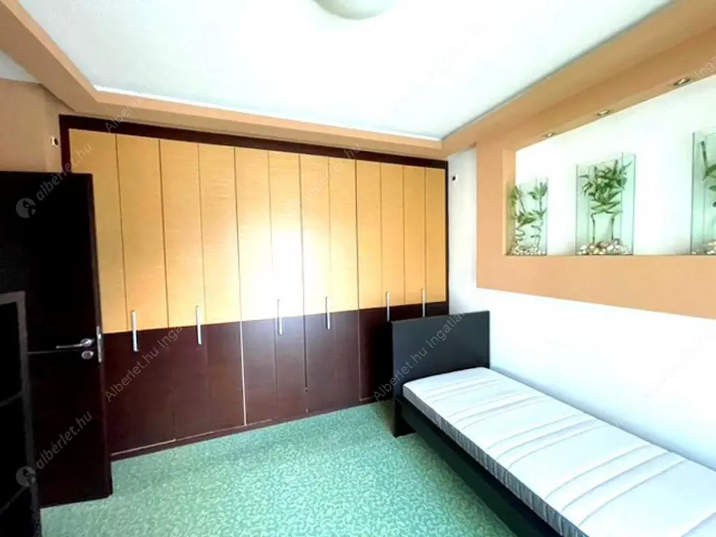 Kiadó albérlet 1350000 Ft/hó áron: Budapest, II. kerület  Lepke utca. Mérete: 166 nm, 5 szobás | Alberlet.hu - 6622781