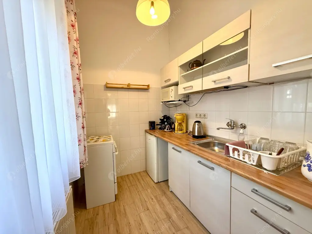 Kiadó albérlet 200000 Ft/hó áron: Budapest, II. kerület  Lóczy Lajos utca. Mérete: 36 nm, 1 szobás | Alberlet.hu - 6593401