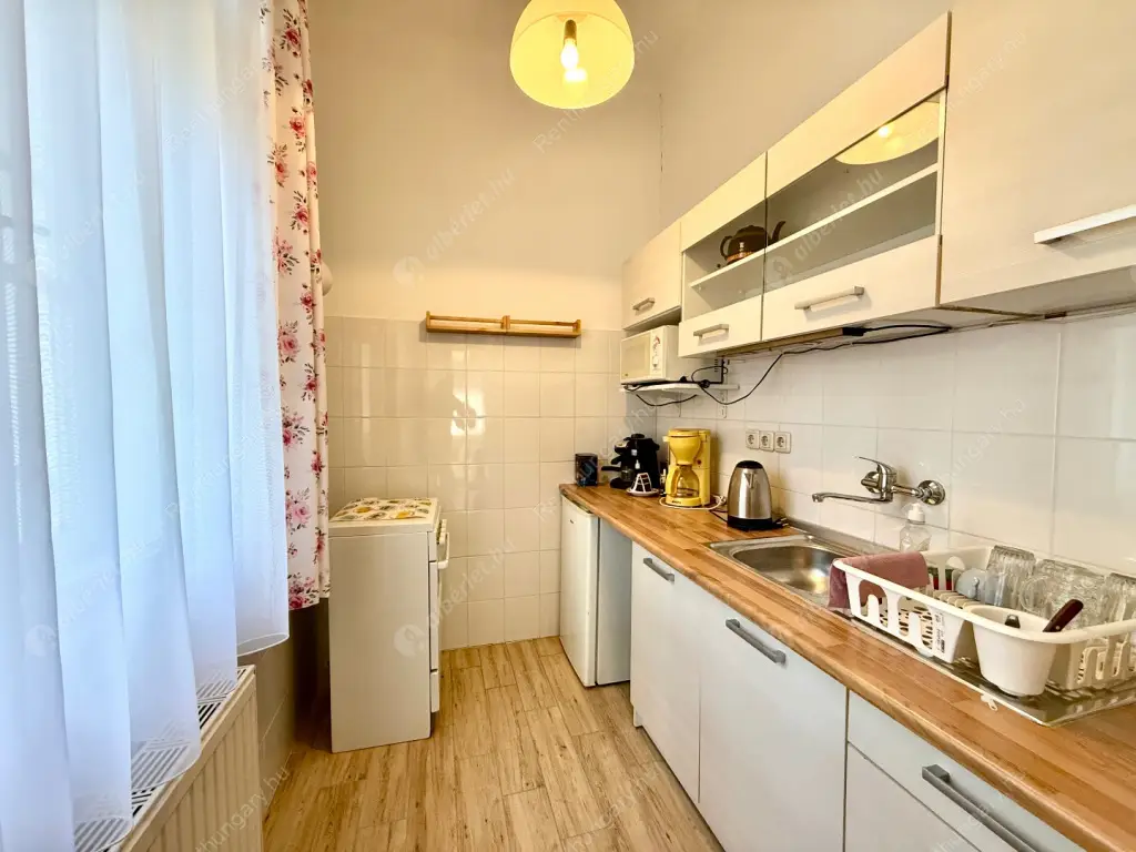 Kiadó albérlet 200000 Ft/hó áron: Budapest, II. kerület  Lóczy Lajos utca. Mérete: 36 nm, 1 szobás | Alberlet.hu - 6593410