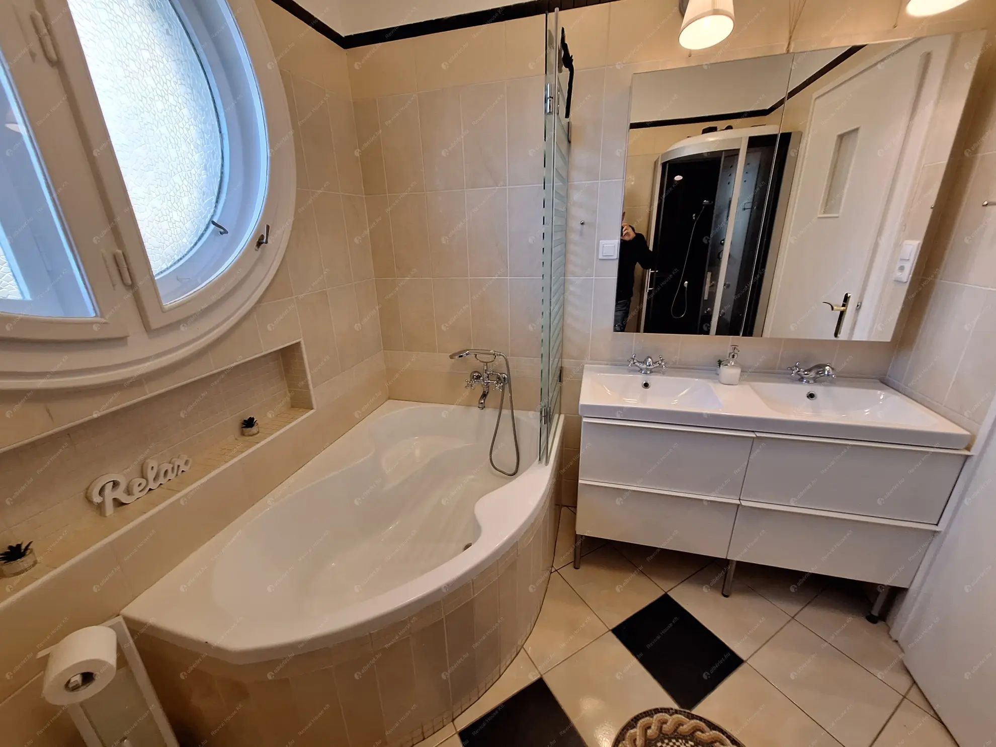 Kiadó albérlet 1077000 Ft/hó áron: Budapest, II. kerület  Lotz Károly utca. Mérete: 150 nm, 4 szobás | Alberlet.hu - 6579837