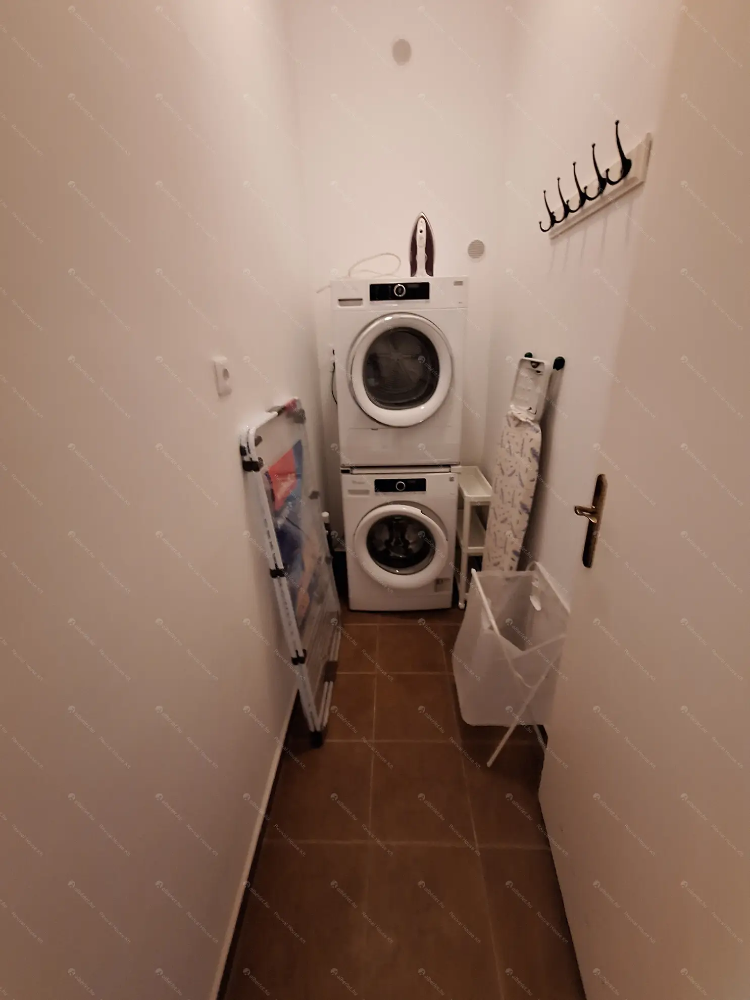 Kiadó albérlet 1077000 Ft/hó áron: Budapest, II. kerület  Lotz Károly utca. Mérete: 150 nm, 4 szobás | Alberlet.hu - 6579838