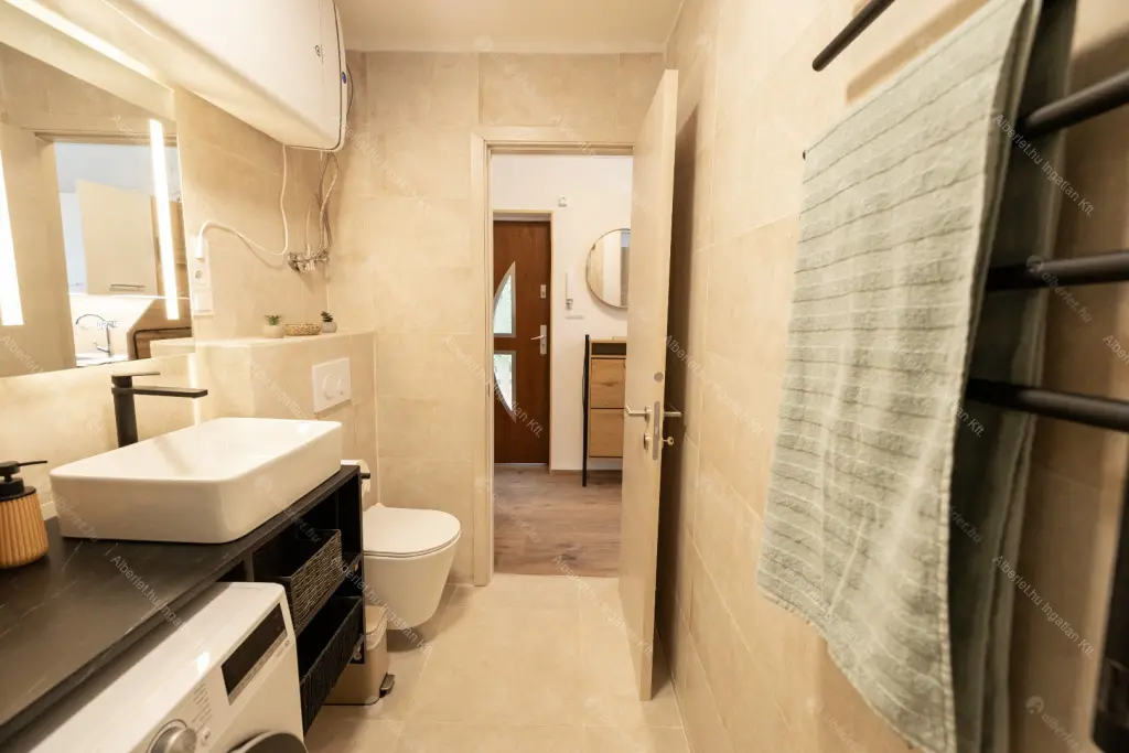 Kiadó albérlet 210000 Ft/hó áron: Budapest, II. kerület  Lotz Károly utca. Mérete: 20 nm, 1 szobás | Alberlet.hu - 6705501