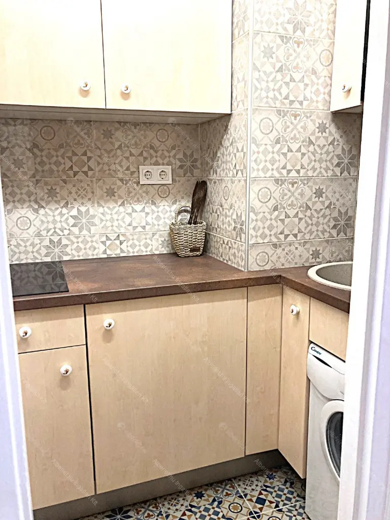 Kiadó albérlet 240000 Ft/hó áron: Budapest, II. kerület  Lövőház utca. Mérete: 31 nm, 1 szobás | Alberlet.hu - 6681087