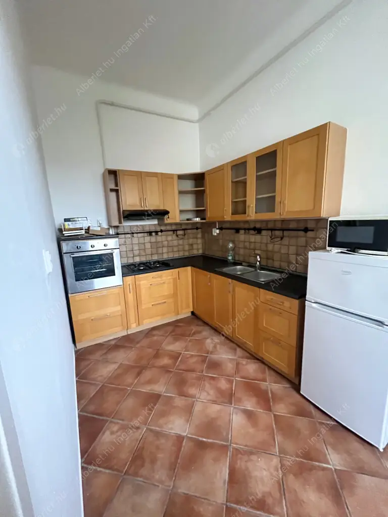 Kiadó albérlet 360000 Ft/hó áron: Budapest, II. kerület  Lövőház utca. Mérete: 74 nm, 2 szobás | Alberlet.hu - 6613970