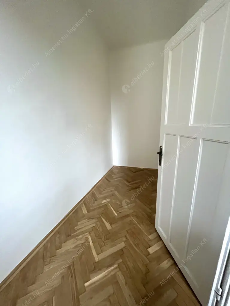 Kiadó albérlet 360000 Ft/hó áron: Budapest, II. kerület  Lövőház utca. Mérete: 74 nm, 2 szobás | Alberlet.hu - 6613975