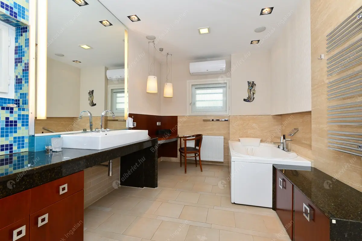 Kiadó albérlet 2479000 Ft/hó áron: Budapest, II. kerület  Mandula utca. Mérete: 320 nm, 5 szobás | Alberlet.hu - 4452235