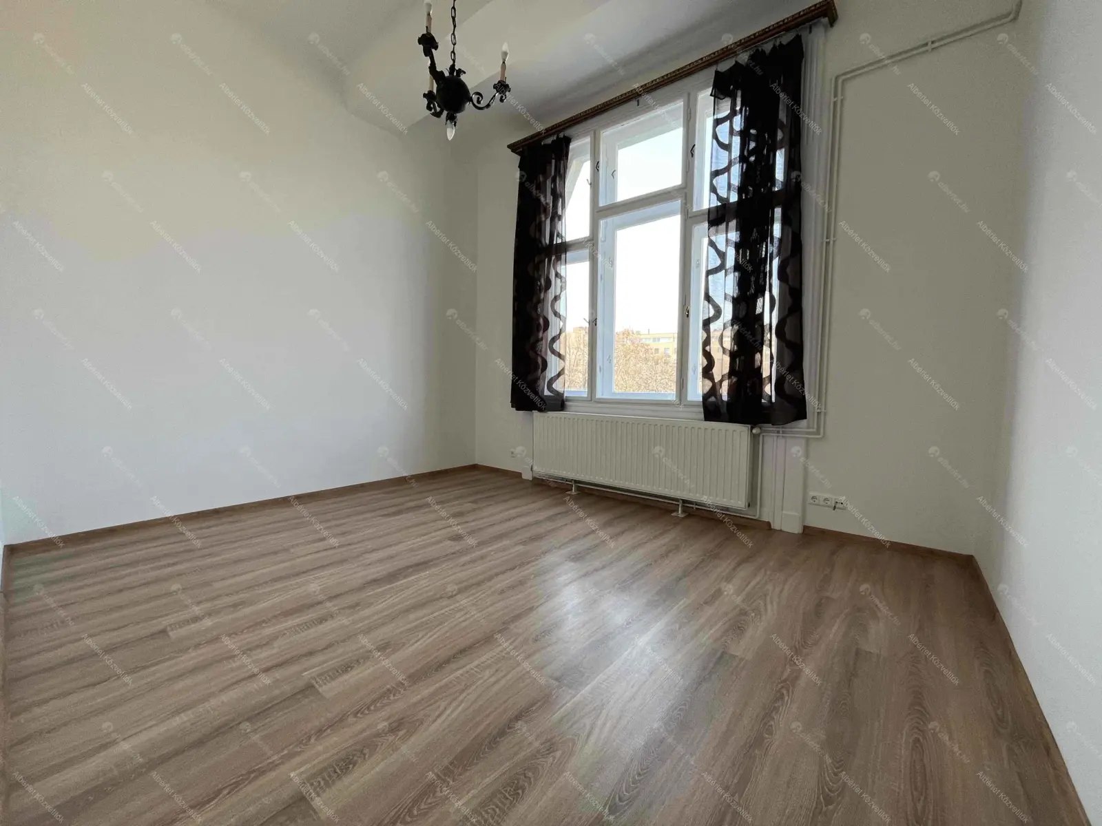 Kiadó albérlet 360000 Ft/hó áron: Budapest, II. kerület  Margit körút. Mérete: 102 nm, 3 szobás | Alberlet.hu - 6703863