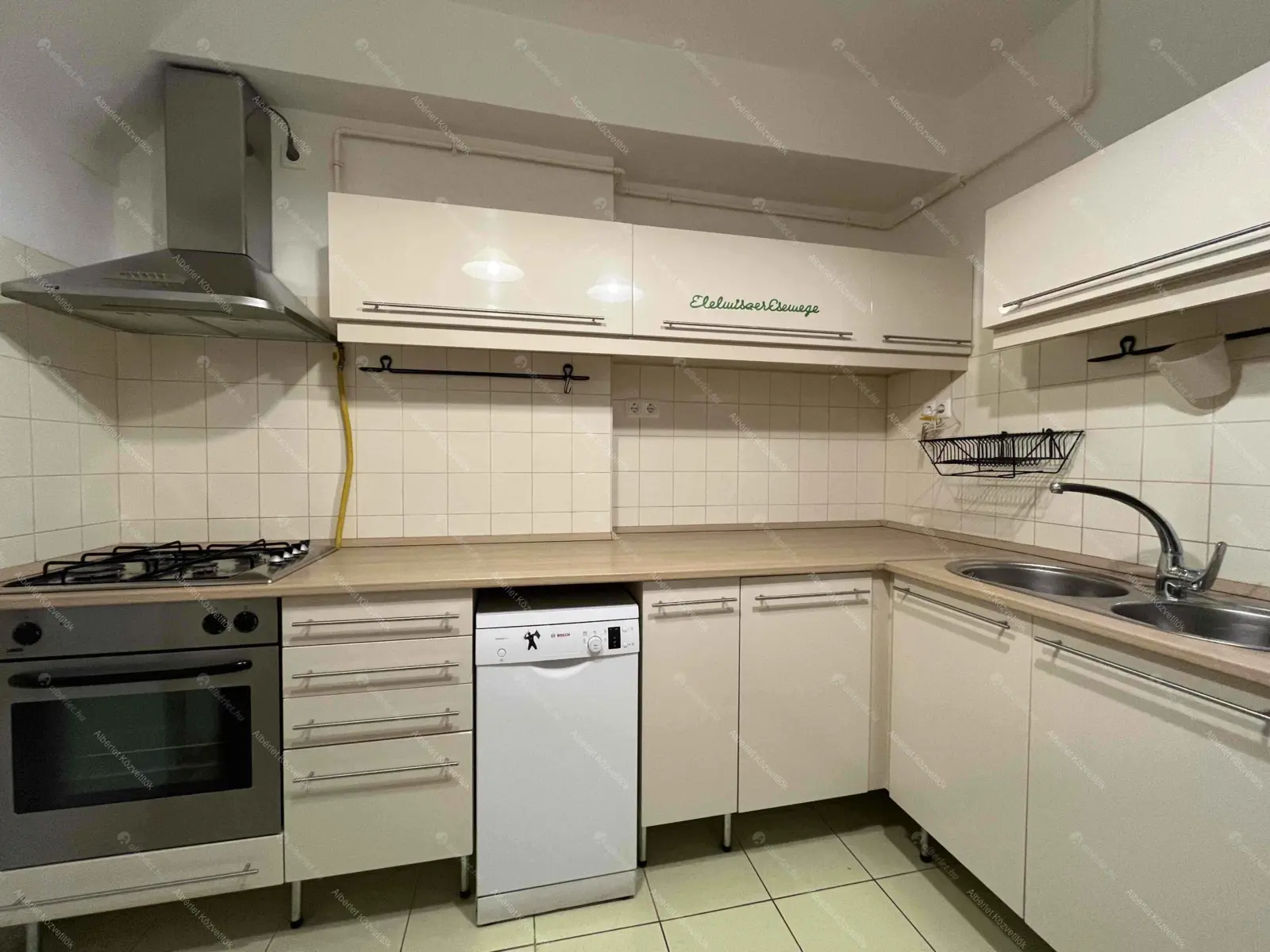 Kiadó albérlet 360000 Ft/hó áron: Budapest, II. kerület  Margit körút. Mérete: 102 nm, 3 szobás | Alberlet.hu - 6703879