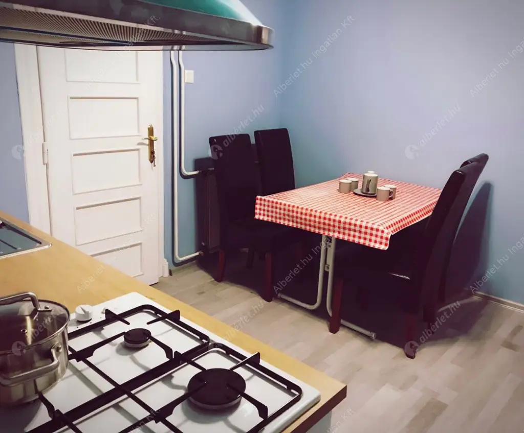 Kiadó albérlet 210000 Ft/hó áron: Budapest, II. kerület  Margit körút. Mérete: 55 nm, 1 szobás | Alberlet.hu - 6597942