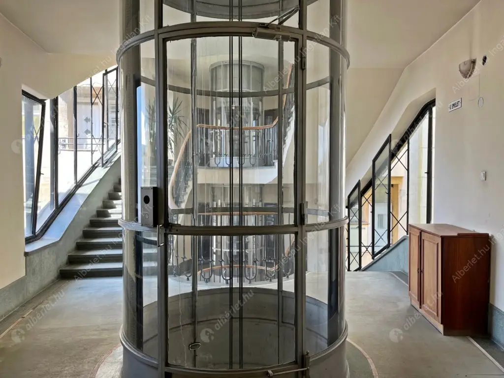 Kiadó albérlet 684000 Ft/hó áron: Budapest, II. kerület  Margit körút. Mérete: 66 nm, 1 szobás | Alberlet.hu - 6625292