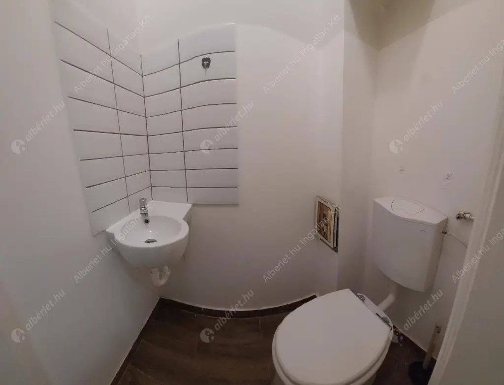 Kiadó albérlet 350000 Ft/hó áron: Budapest, II. kerület  Margit körút. Mérete: 93 nm, 3 szobás | Alberlet.hu - 6618677