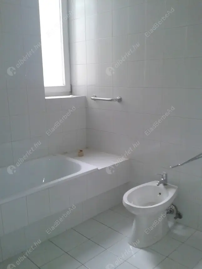 Kiadó albérlet 615000 Ft/hó áron: Budapest, II. kerület  Medve utca. Mérete: 141 nm, 4 szobás | Alberlet.hu - 6049692