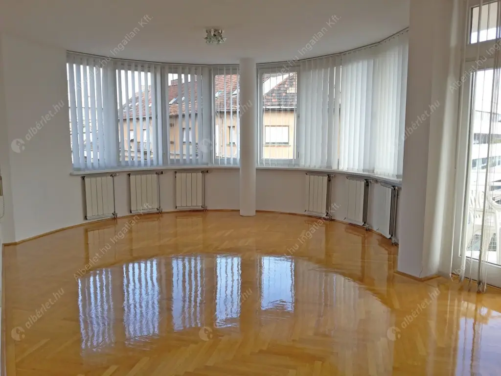 Kiadó albérlet 707000 Ft/hó áron: Budapest, II. kerület  Medve utca. Mérete: 141 nm, 4 szobás | Alberlet.hu - 6519155