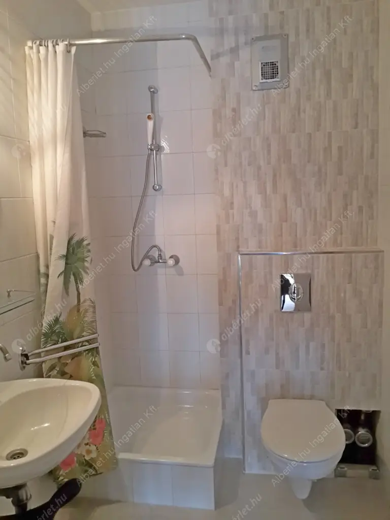 Kiadó albérlet 707000 Ft/hó áron: Budapest, II. kerület  Medve utca. Mérete: 141 nm, 4 szobás | Alberlet.hu - 6519179