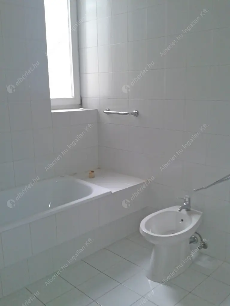 Kiadó albérlet 650000 Ft/hó áron: Budapest, II. kerület  Medve utca. Mérete: 141 nm, 4 szobás | Alberlet.hu - 6627921