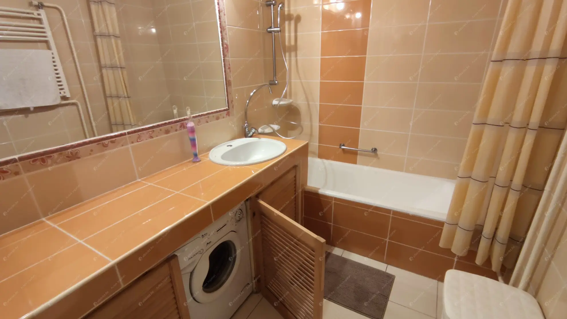 Kiadó albérlet 270000 Ft/hó áron: Budapest, II. kerület  Nagyajtai utca. Mérete: 63 nm, 2 szobás | Alberlet.hu - 6591770