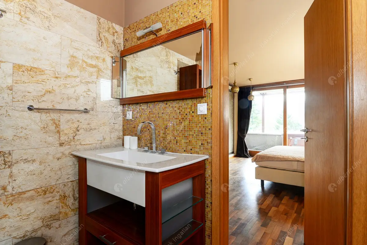 Kiadó albérlet 1747000 Ft/hó áron: Budapest, II. kerület  Pasaréti tér. Mérete: 160 nm, 4 szobás | Alberlet.hu - 5169249