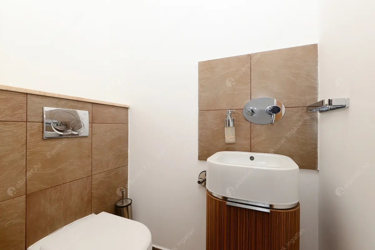 Kiadó albérlet 1747000 Ft/hó áron: Budapest, II. kerület  Pasaréti tér. Mérete: 160 nm, 4 szobás | Alberlet.hu - 5169251