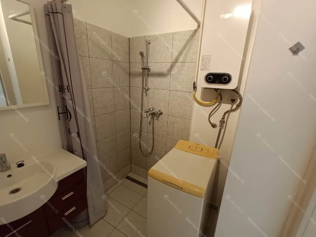 Kiadó albérlet 170000 Ft/hó áron: Budapest, II. kerület  Pasaréti út. Mérete: 35 nm, 1 szobás | Alberlet.hu - 6701452