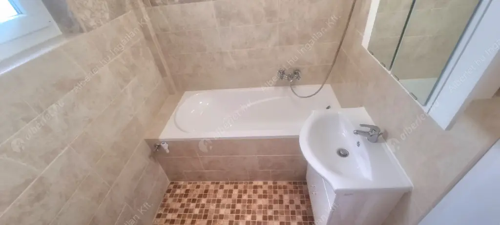 Kiadó albérlet 250000 Ft/hó áron: Budapest, II. kerület  Pasaréti út. Mérete: 53 nm, 2 szobás | Alberlet.hu - 6615560