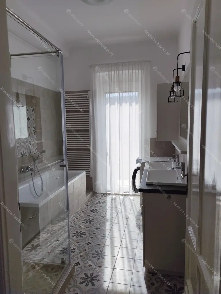 Kiadó albérlet 665000 Ft/hó áron: Budapest, II. kerület  Pázsit utca. Mérete: 94 nm, 3 szobás | Alberlet.hu - 6689806