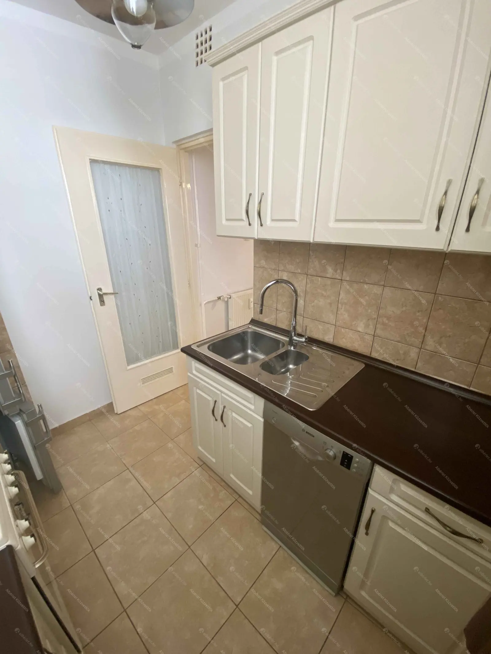 Kiadó albérlet 220000 Ft/hó áron: Budapest, II. kerület  Petrezselyem utca. Mérete: 56 nm, 2 szobás | Alberlet.hu - 6674924