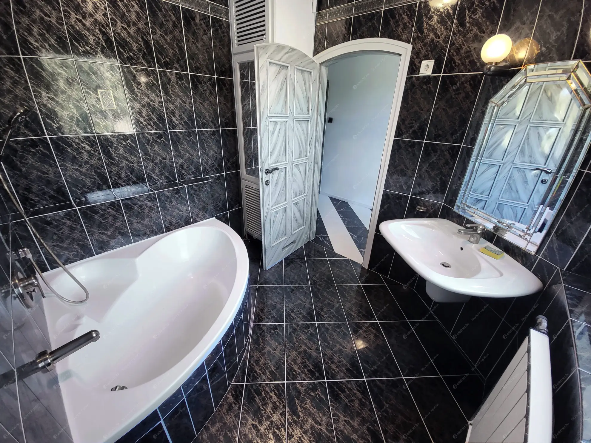 Kiadó albérlet 430000 Ft/hó áron: Budapest, II. kerület  Pusztaszeri út. Mérete: 100 nm, 3 szobás | Alberlet.hu - 6567126