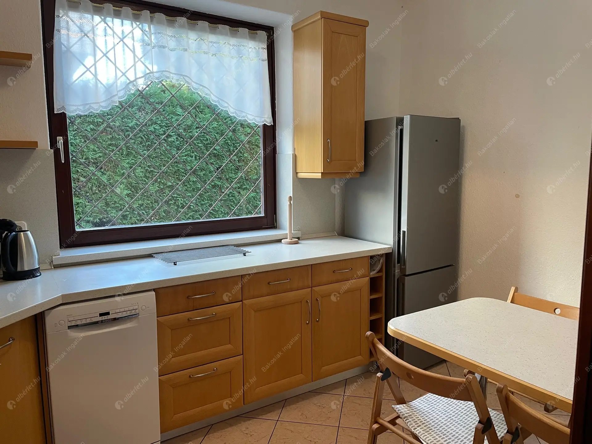 Kiadó albérlet 660000 Ft/hó áron: Budapest, II. kerület  Pusztaszeri út. Mérete: 105 nm, 3 szobás | Alberlet.hu - 6543661