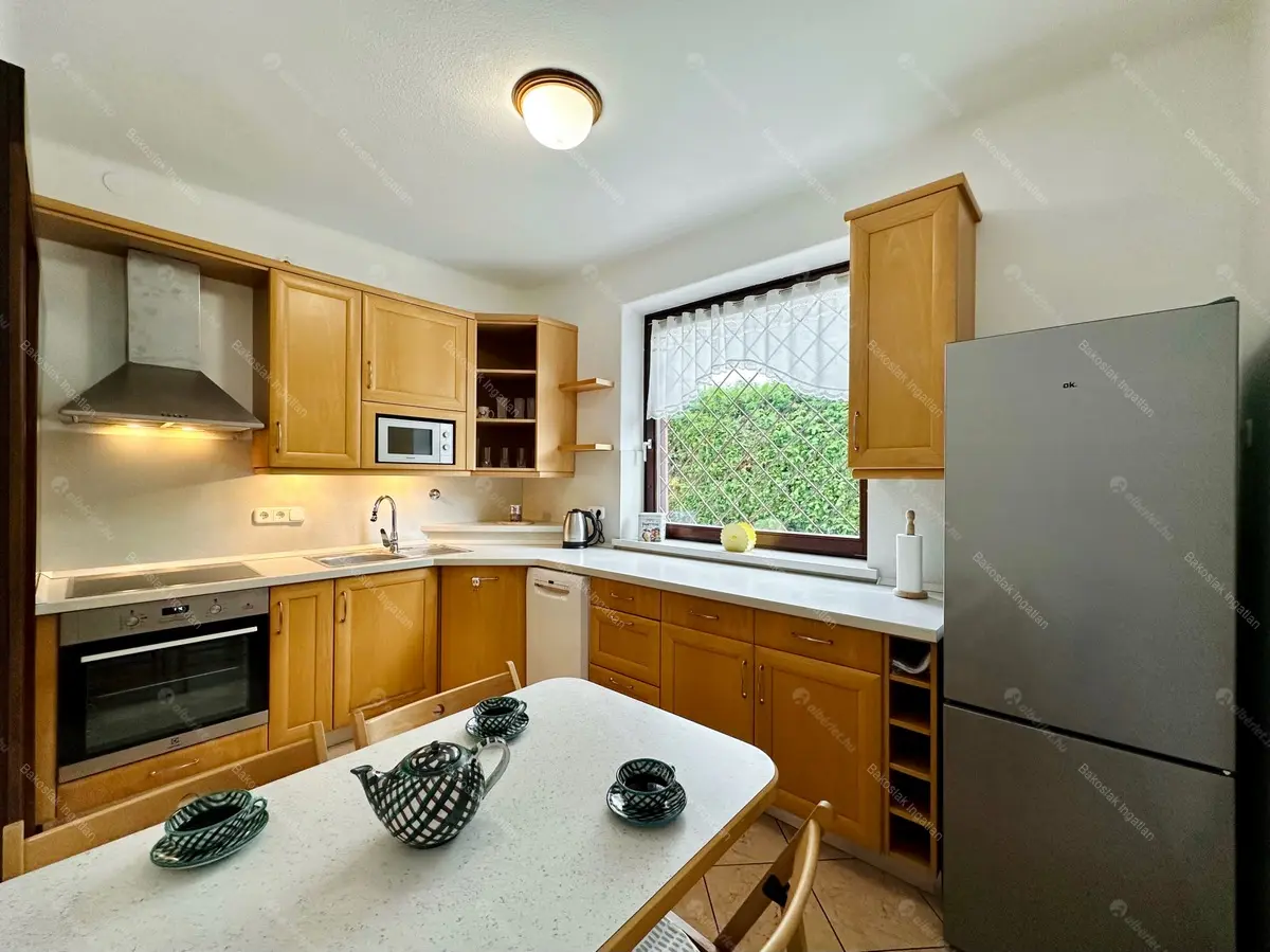 Kiadó albérlet 638000 Ft/hó áron: Budapest, II. kerület  Pusztaszeri út. Mérete: 105 nm, 3 szobás | Alberlet.hu - 6709787