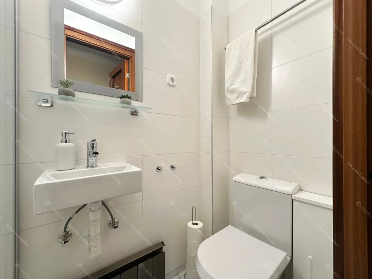 Kiadó albérlet 638000 Ft/hó áron: Budapest, II. kerület  Pusztaszeri út. Mérete: 105 nm, 3 szobás | Alberlet.hu - 6709791