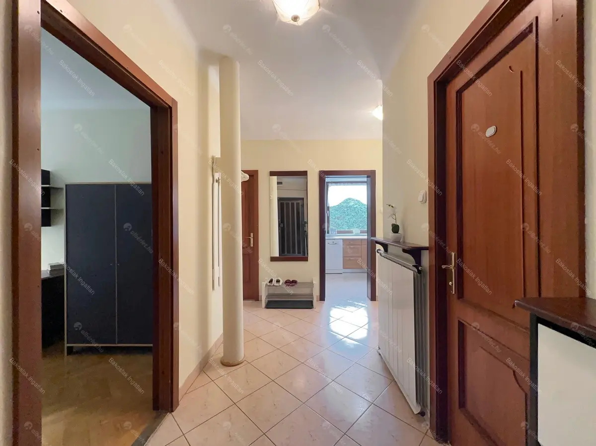 Kiadó albérlet 638000 Ft/hó áron: Budapest, II. kerület  Pusztaszeri út. Mérete: 105 nm, 3 szobás | Alberlet.hu - 6709794