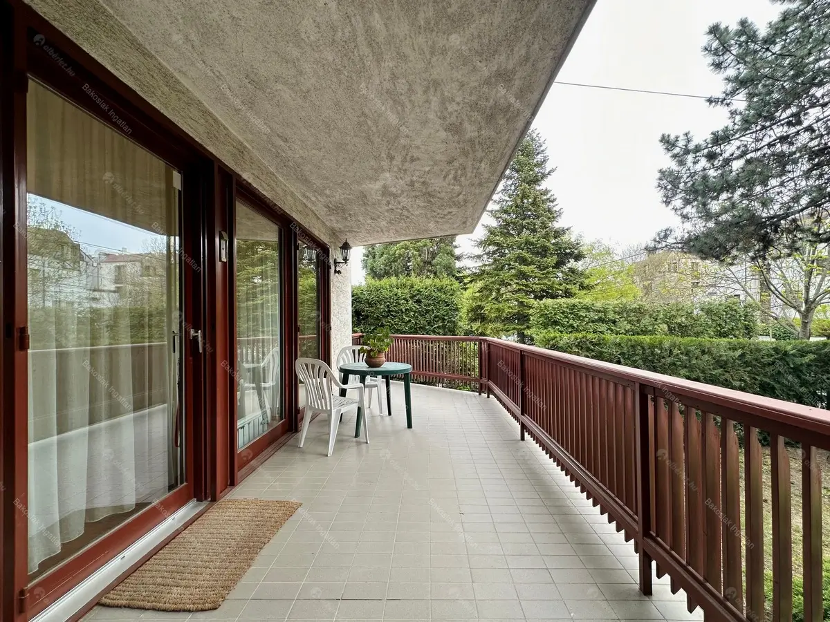 Kiadó albérlet 638000 Ft/hó áron: Budapest, II. kerület  Pusztaszeri út. Mérete: 105 nm, 3 szobás | Alberlet.hu - 6709798