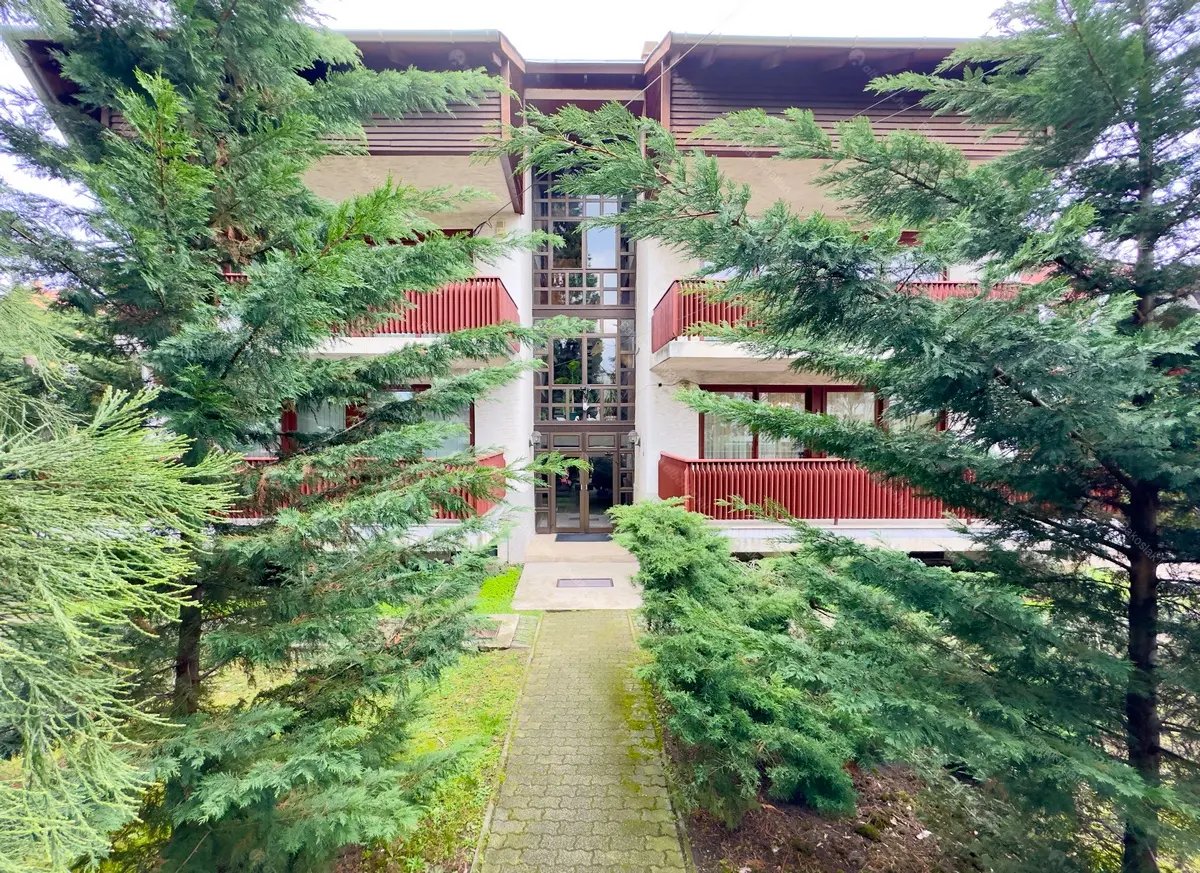 Kiadó albérlet 638000 Ft/hó áron: Budapest, II. kerület  Pusztaszeri út. Mérete: 105 nm, 3 szobás | Alberlet.hu - 6709802