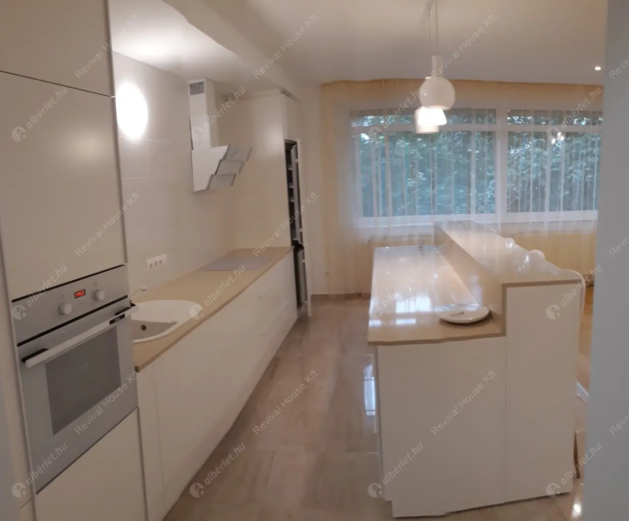 Kiadó albérlet 490000 Ft/hó áron: Budapest, II. kerület  Pusztaszeri út. Mérete: 125 nm, 4 szobás | Alberlet.hu - 5074705