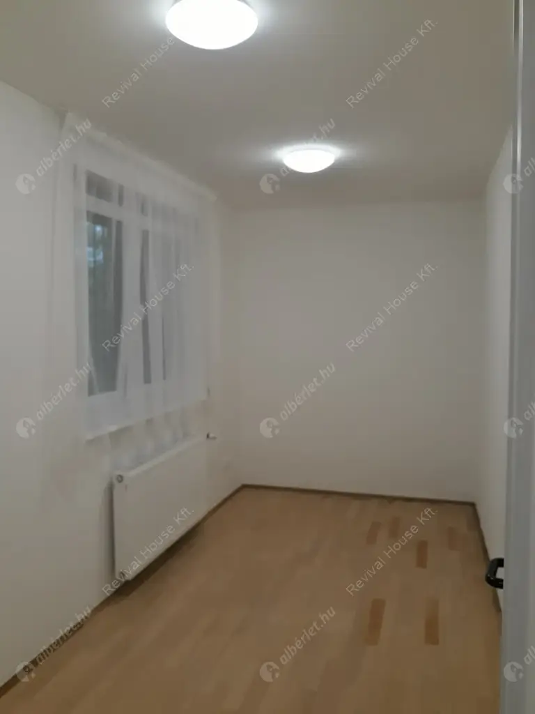 Kiadó albérlet 490000 Ft/hó áron: Budapest, II. kerület  Pusztaszeri út. Mérete: 125 nm, 4 szobás | Alberlet.hu - 5074708