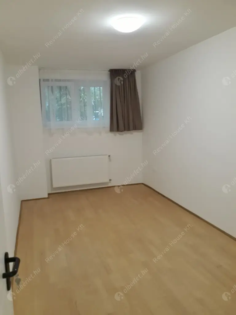 Kiadó albérlet 490000 Ft/hó áron: Budapest, II. kerület  Pusztaszeri út. Mérete: 125 nm, 4 szobás | Alberlet.hu - 5074710