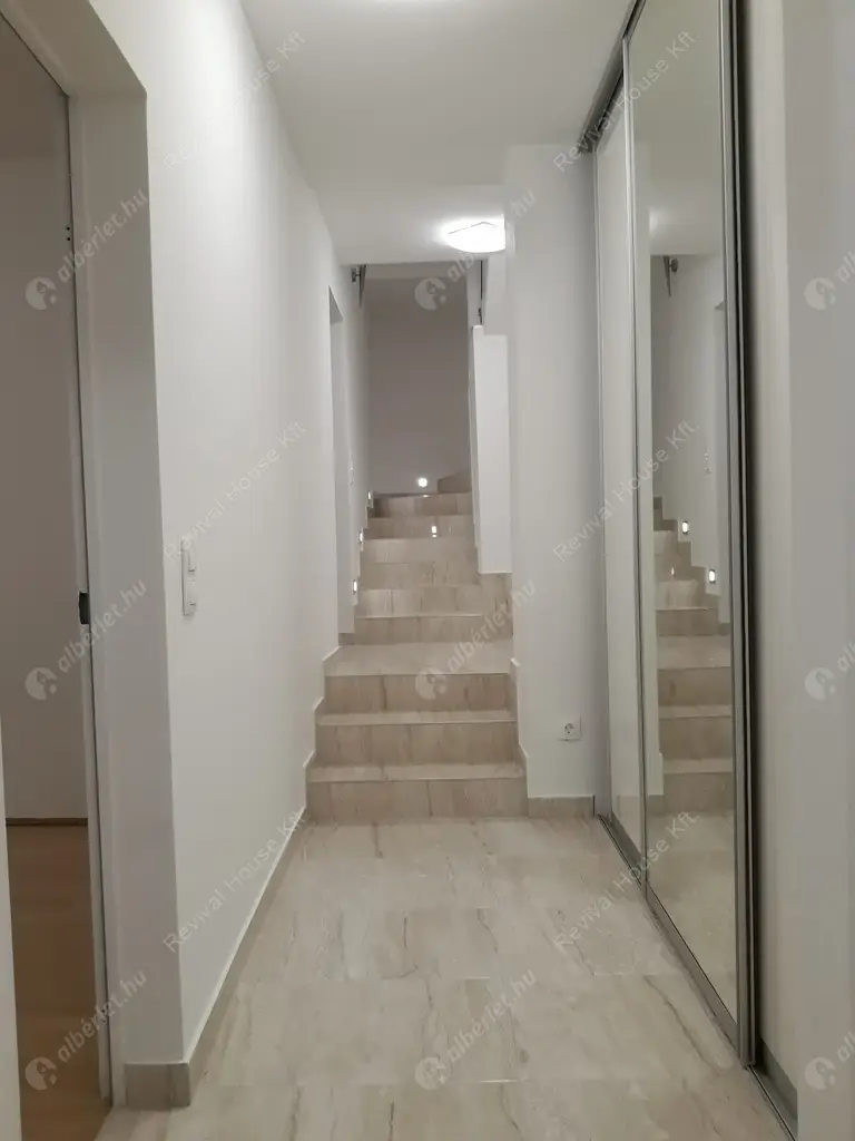 Kiadó albérlet 490000 Ft/hó áron: Budapest, II. kerület  Pusztaszeri út. Mérete: 125 nm, 4 szobás | Alberlet.hu - 5074712