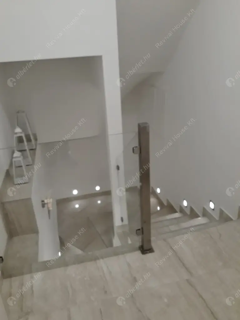 Kiadó albérlet 490000 Ft/hó áron: Budapest, II. kerület  Pusztaszeri út. Mérete: 125 nm, 4 szobás | Alberlet.hu - 5074713