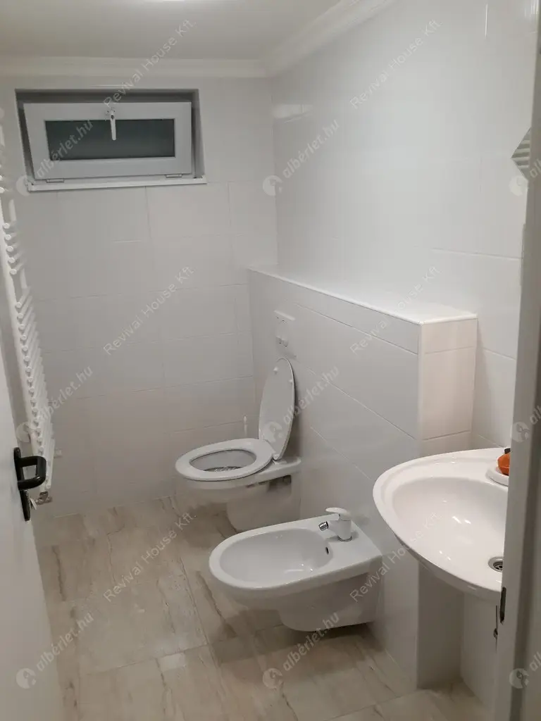 Kiadó albérlet 490000 Ft/hó áron: Budapest, II. kerület  Pusztaszeri út. Mérete: 125 nm, 4 szobás | Alberlet.hu - 5074720