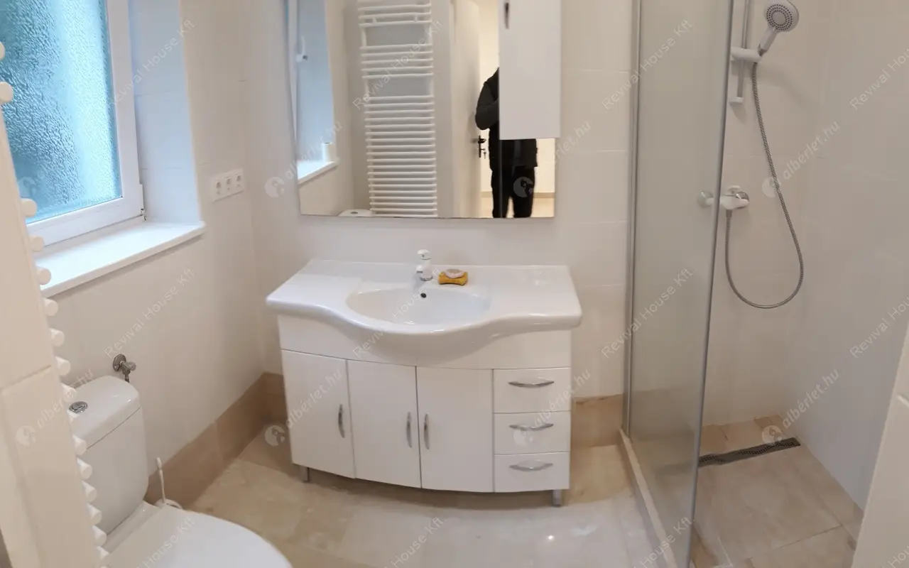 Kiadó albérlet 490000 Ft/hó áron: Budapest, II. kerület  Pusztaszeri út. Mérete: 125 nm, 4 szobás | Alberlet.hu - 5074733