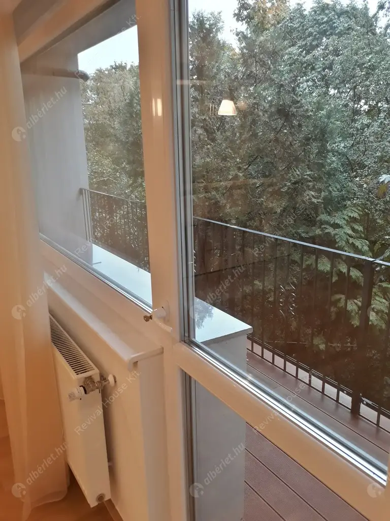 Kiadó albérlet 490000 Ft/hó áron: Budapest, II. kerület  Pusztaszeri út. Mérete: 125 nm, 4 szobás | Alberlet.hu - 5074734