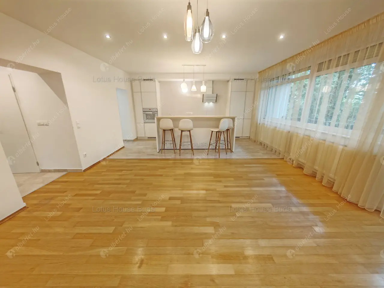 Kiadó albérlet 490000 Ft/hó áron: Budapest, II. kerület  Pusztaszeri út. Mérete: 138 nm, 4 szobás | Alberlet.hu - 6571042