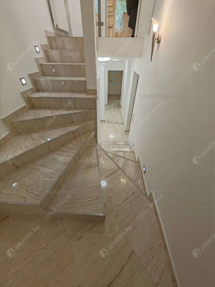 Kiadó albérlet 490000 Ft/hó áron: Budapest, II. kerület  Pusztaszeri út. Mérete: 138 nm, 4 szobás | Alberlet.hu - 6571053