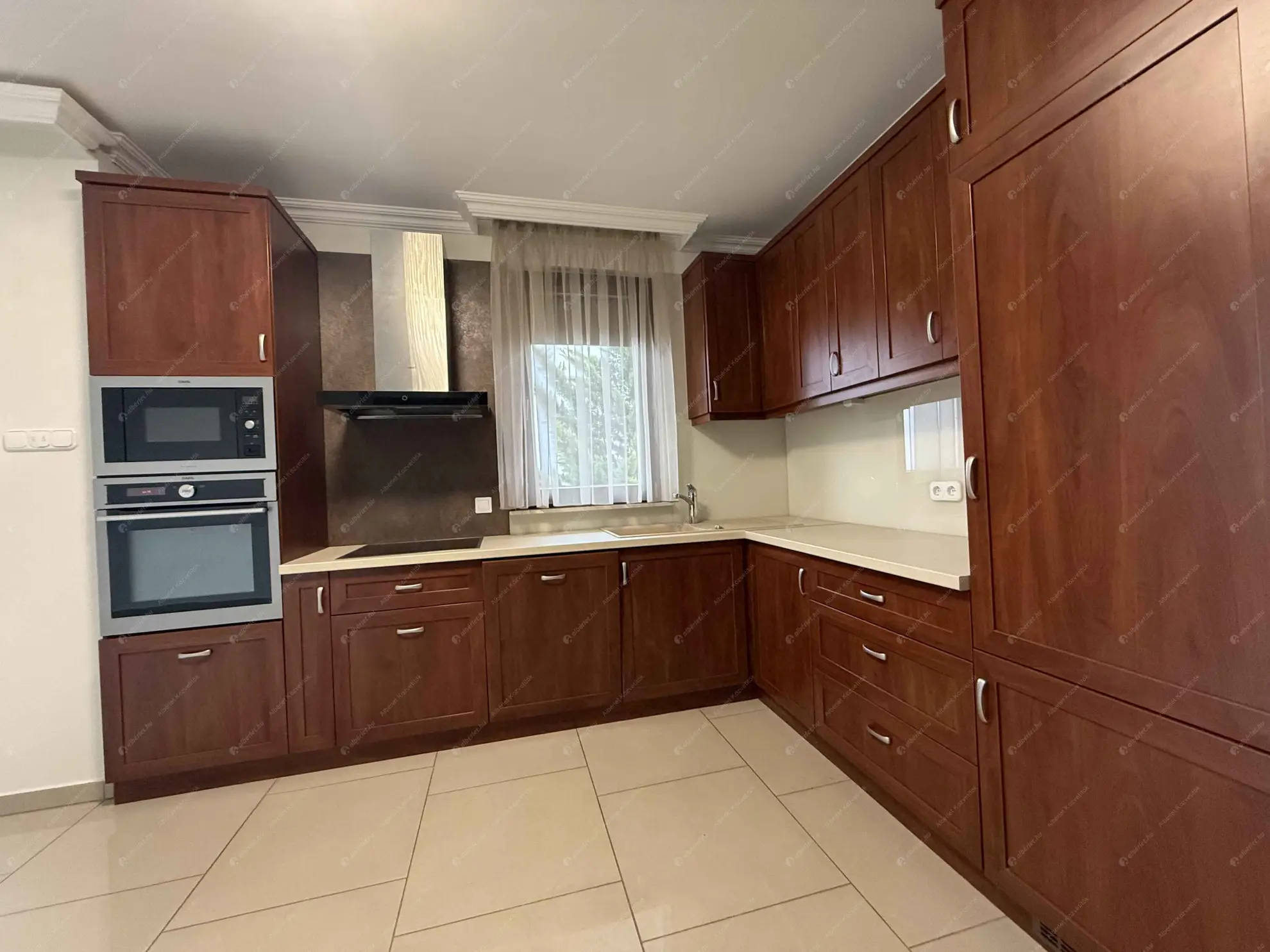 Kiadó albérlet 460000 Ft/hó áron: Budapest, II. kerület  Pusztaszeri út. Mérete: 70 nm, 2 szobás | Alberlet.hu - 6589408