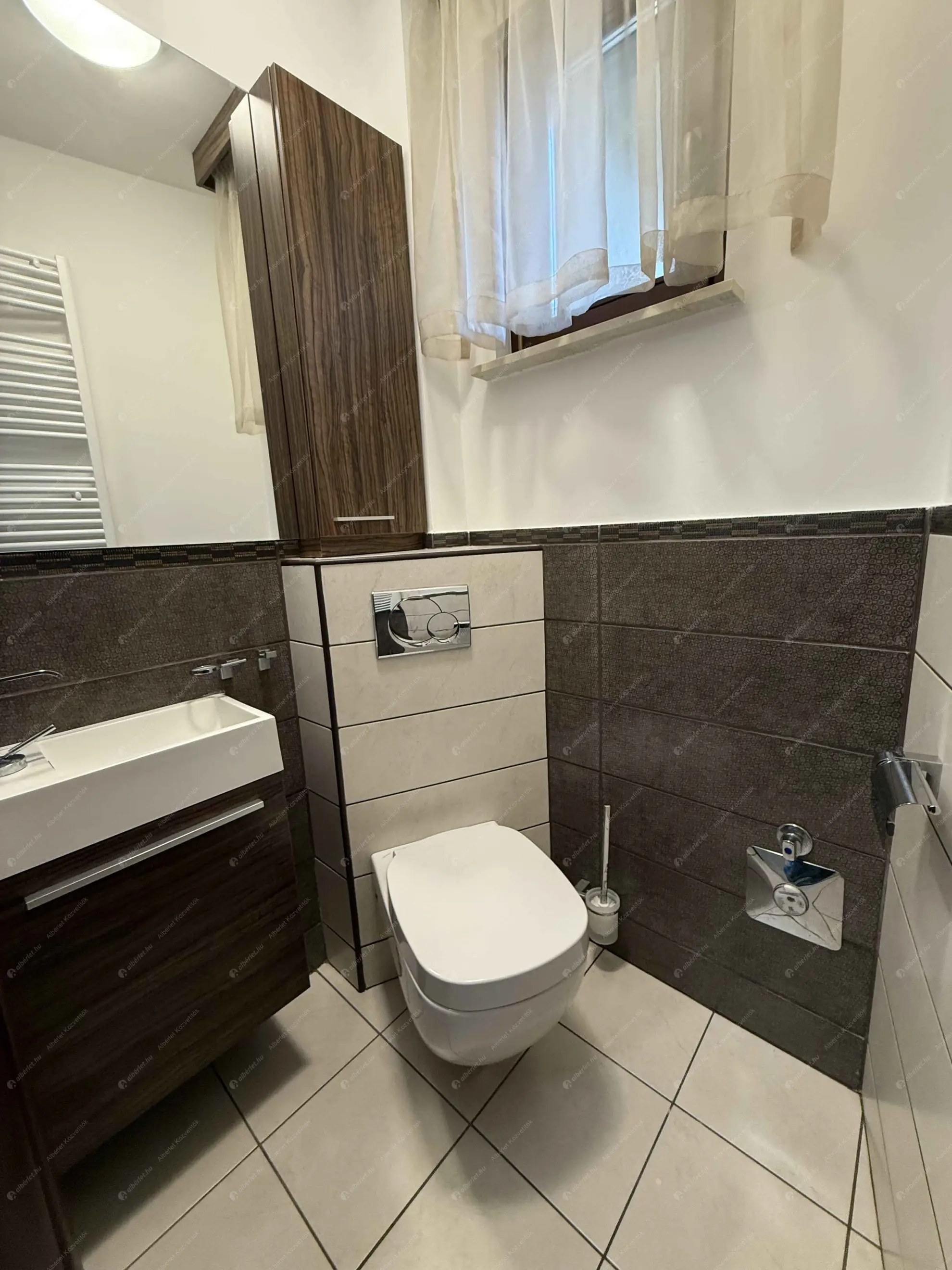 Kiadó albérlet 460000 Ft/hó áron: Budapest, II. kerület  Pusztaszeri út. Mérete: 70 nm, 2 szobás | Alberlet.hu - 6589413