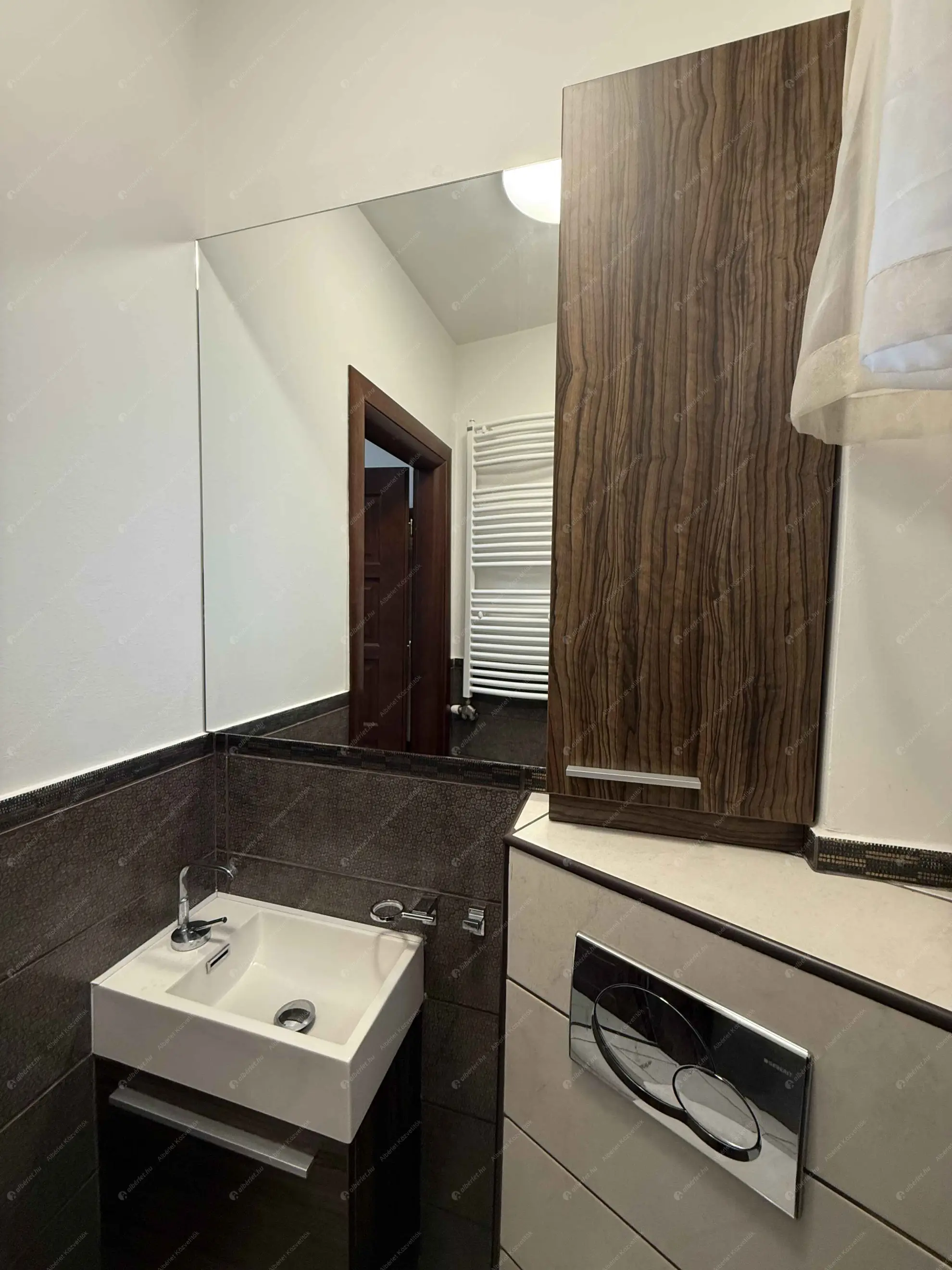 Kiadó albérlet 460000 Ft/hó áron: Budapest, II. kerület  Pusztaszeri út. Mérete: 70 nm, 2 szobás | Alberlet.hu - 6589414