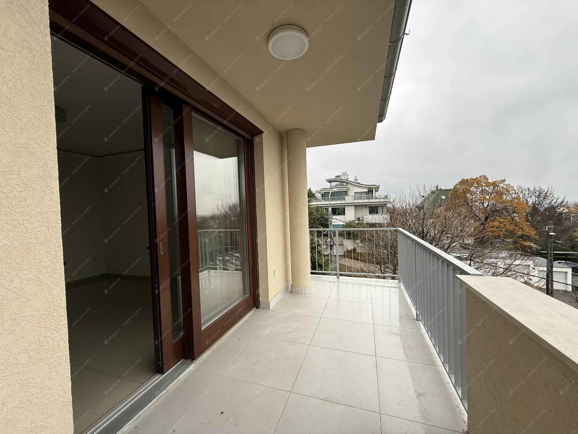 Kiadó albérlet 460000 Ft/hó áron: Budapest, II. kerület  Pusztaszeri út. Mérete: 70 nm, 2 szobás | Alberlet.hu - 6589416