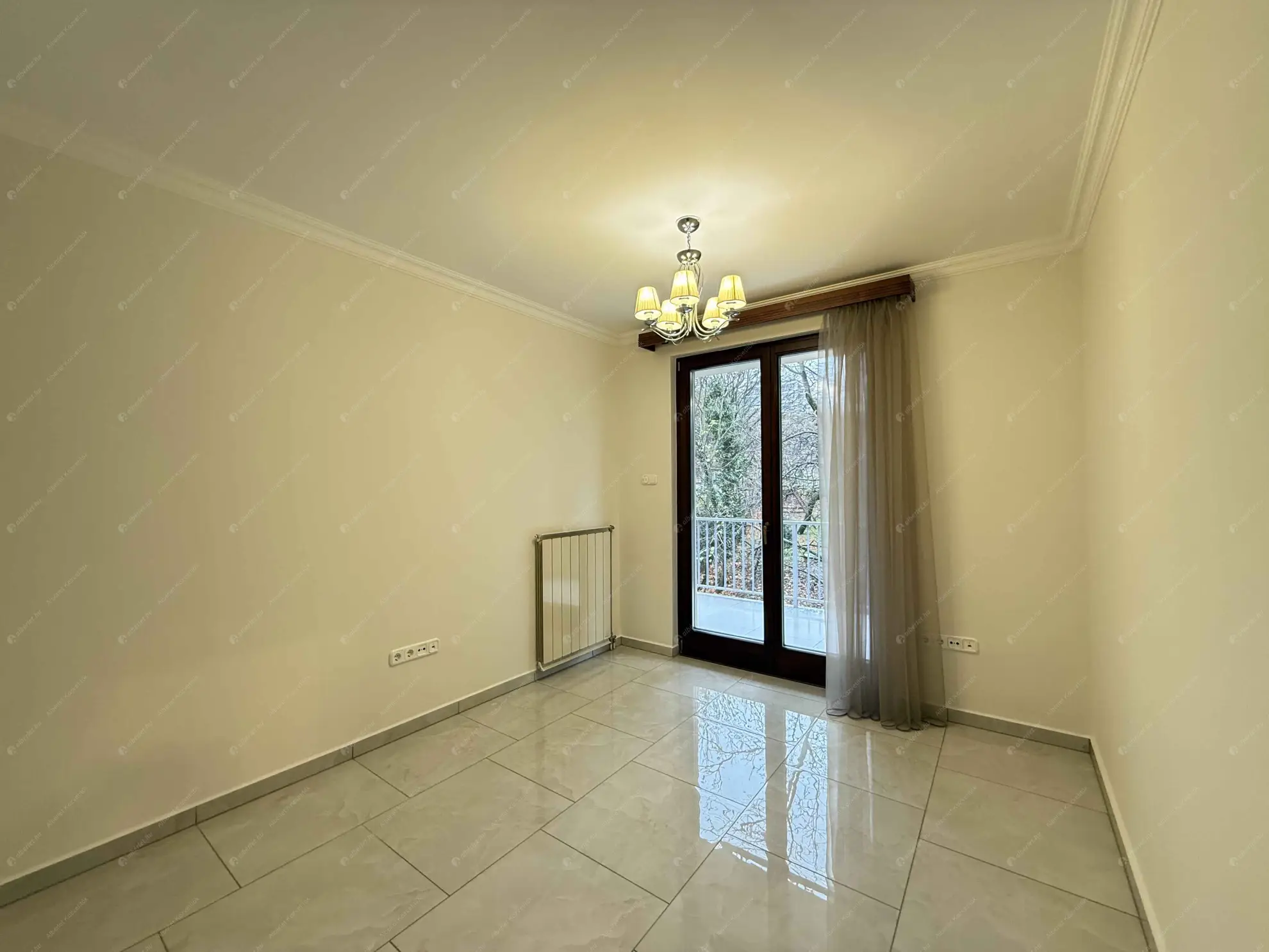 Kiadó albérlet 460000 Ft/hó áron: Budapest, II. kerület  Pusztaszeri út. Mérete: 70 nm, 2 szobás | Alberlet.hu - 6589419