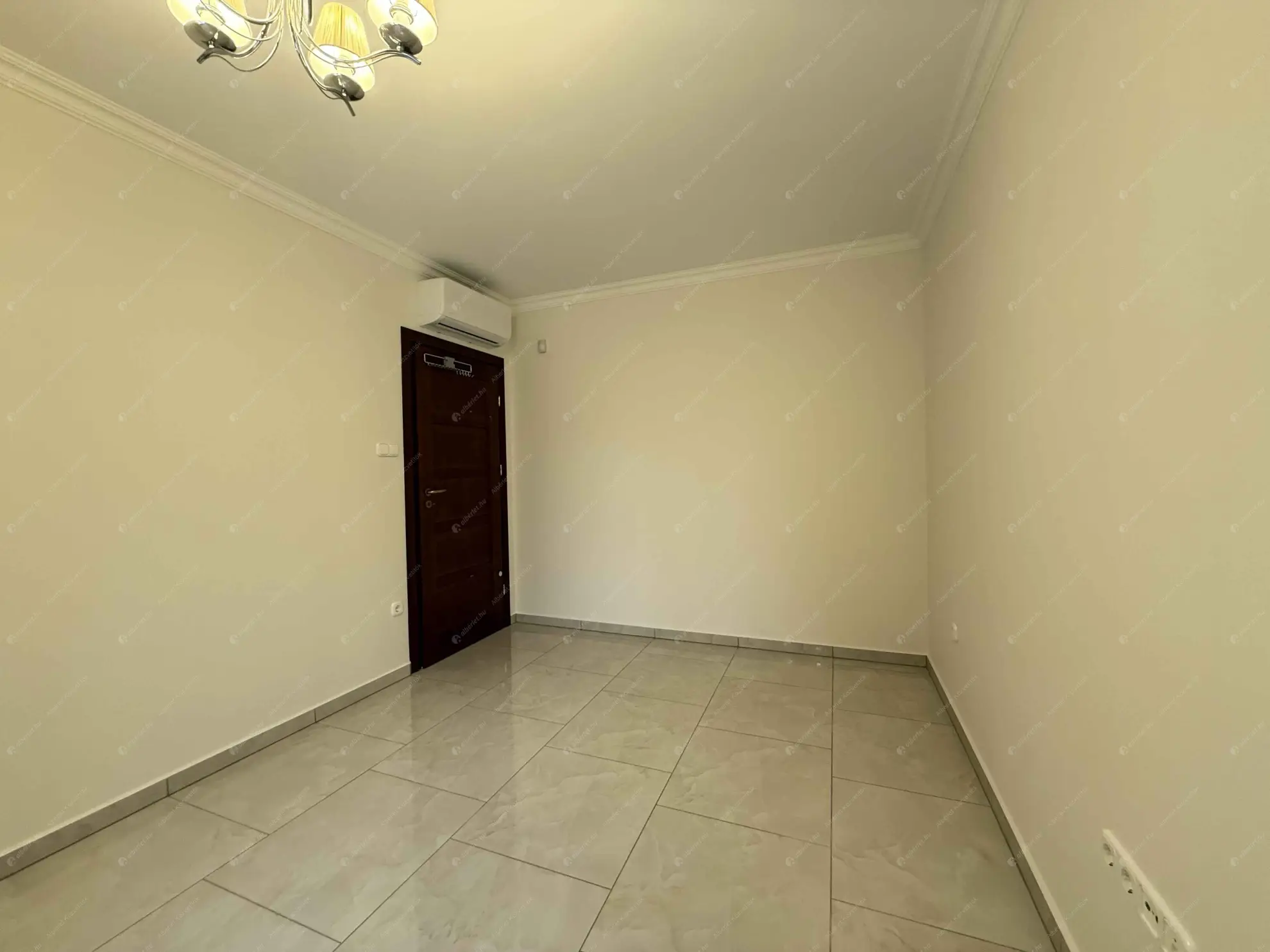 Kiadó albérlet 460000 Ft/hó áron: Budapest, II. kerület  Pusztaszeri út. Mérete: 70 nm, 2 szobás | Alberlet.hu - 6589420