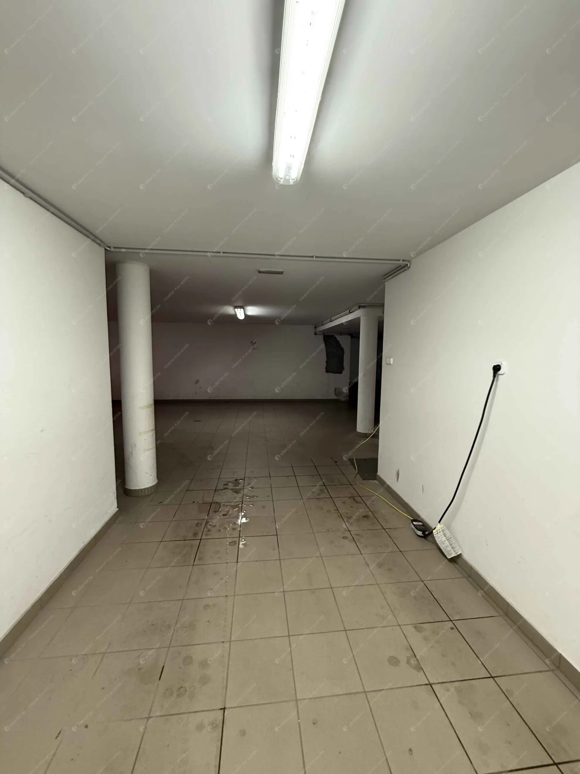 Kiadó albérlet 460000 Ft/hó áron: Budapest, II. kerület  Pusztaszeri út. Mérete: 70 nm, 2 szobás | Alberlet.hu - 6589432